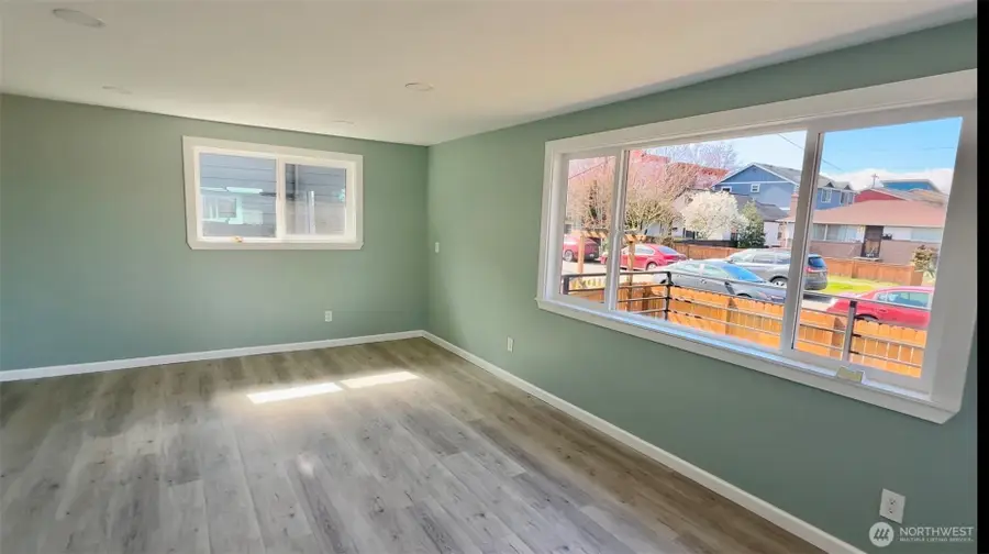 9040 17th Avenue Sw, Seattle, WA 98106 - #3