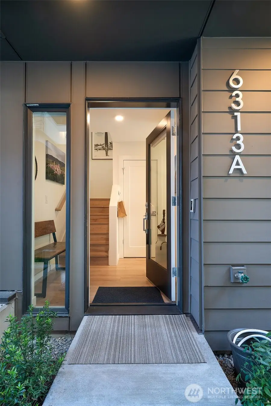 6313 9th Avenue Ne #A, Seattle, WA 98115 - #2