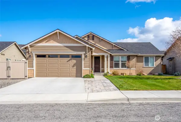 1747 S Blanchard Loop, East Wenatchee, WA 98802