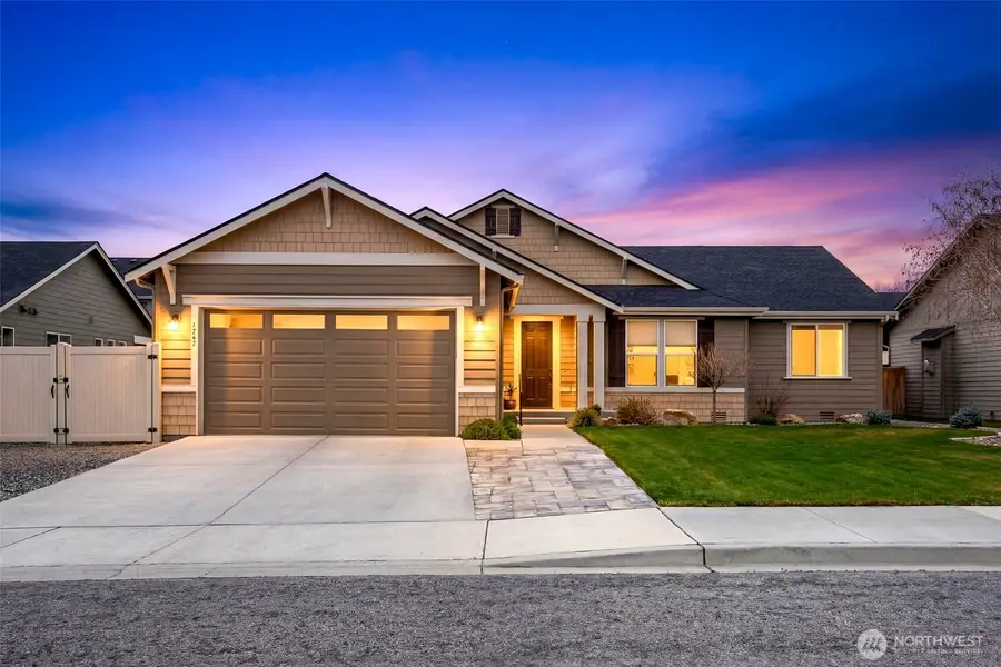 1747 S Blanchard Loop, East Wenatchee, WA 98802 - #2