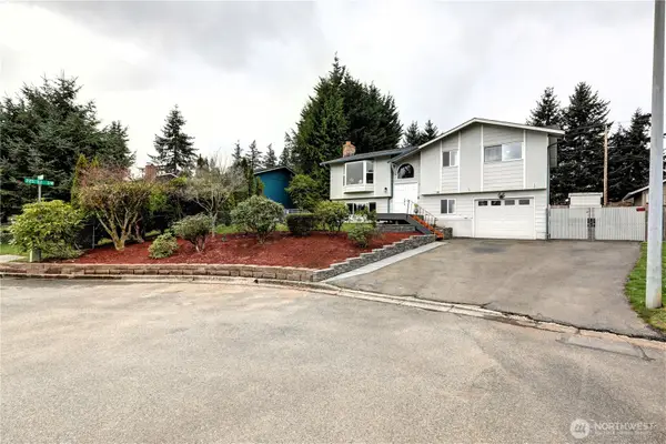 22426 3rd Place W, Bothell, WA 98021