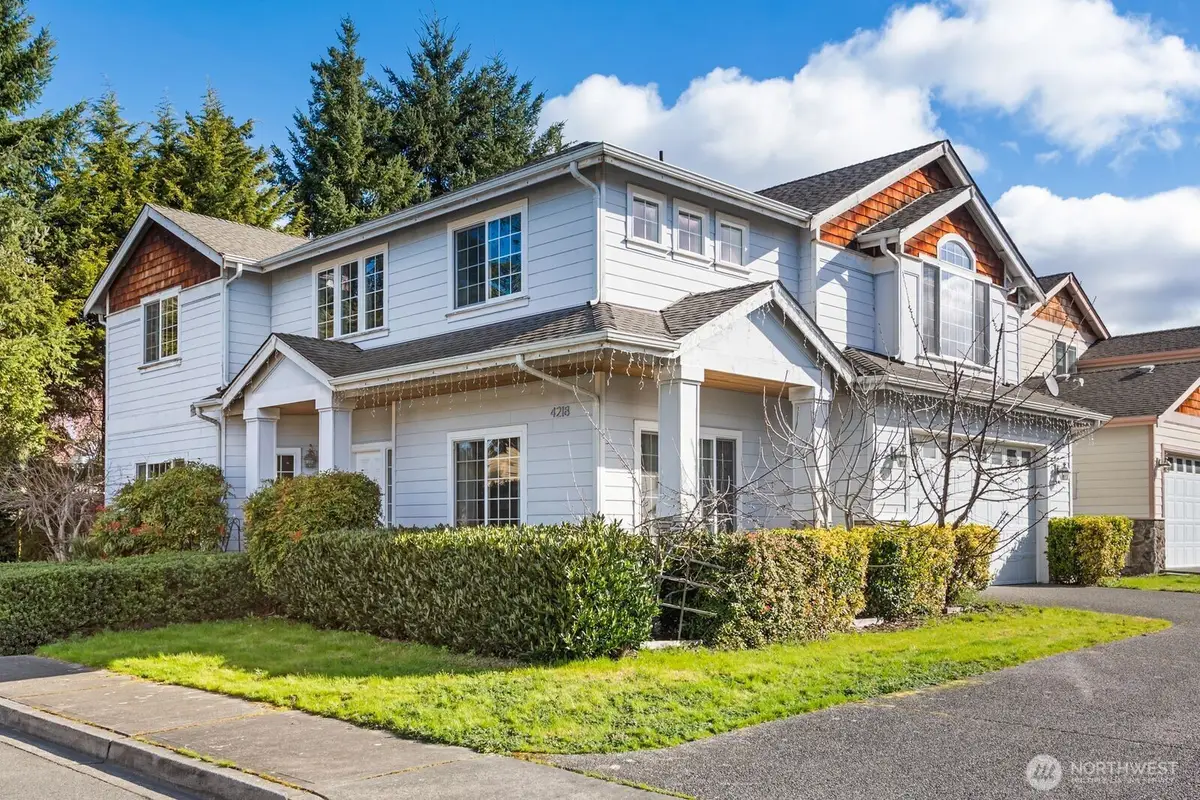 4218 NE 9th Cir, Renton, WA 98059 - #1