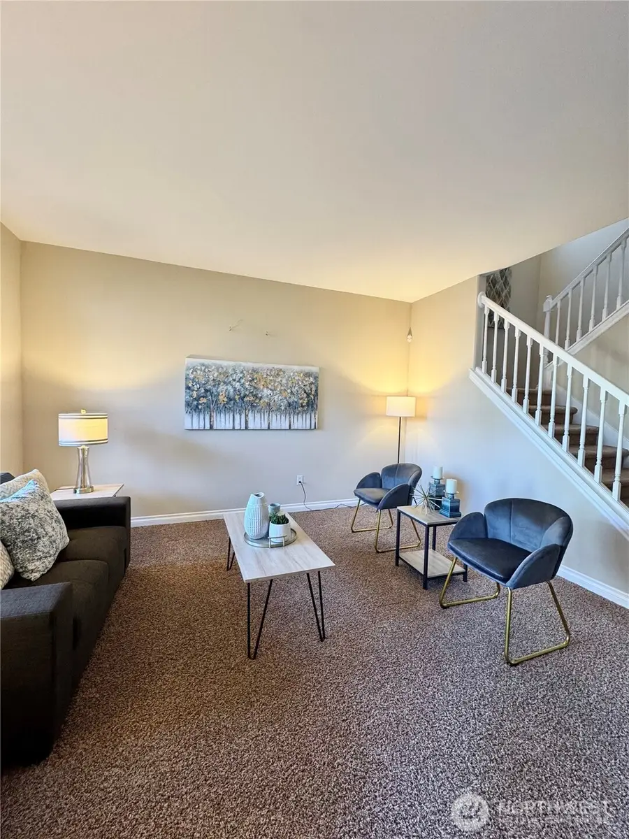 762 Ilwaco Place Ne, Renton, WA 98059 - #3