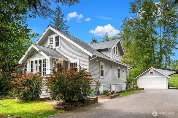8217 Mountain Avenue Se, Snoqualmie, WA 98065