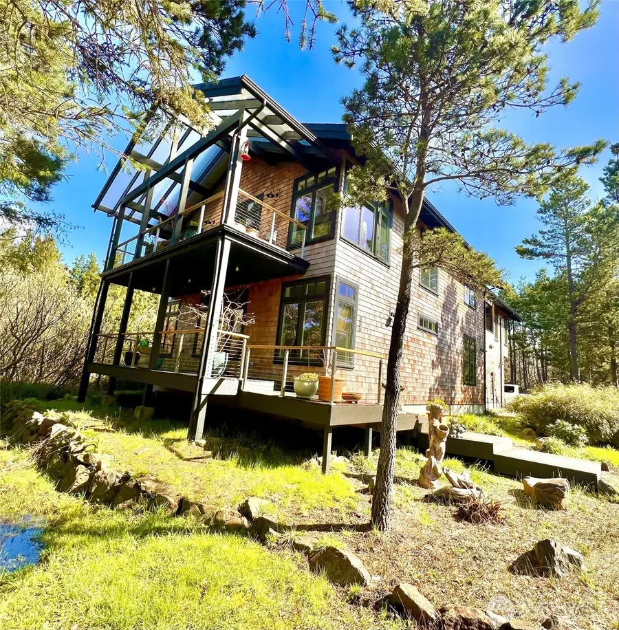 306 6th Street Nw, Long Beach, WA 98631 - #2