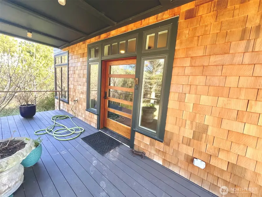 306 6th Street Nw, Long Beach, WA 98631 - #3