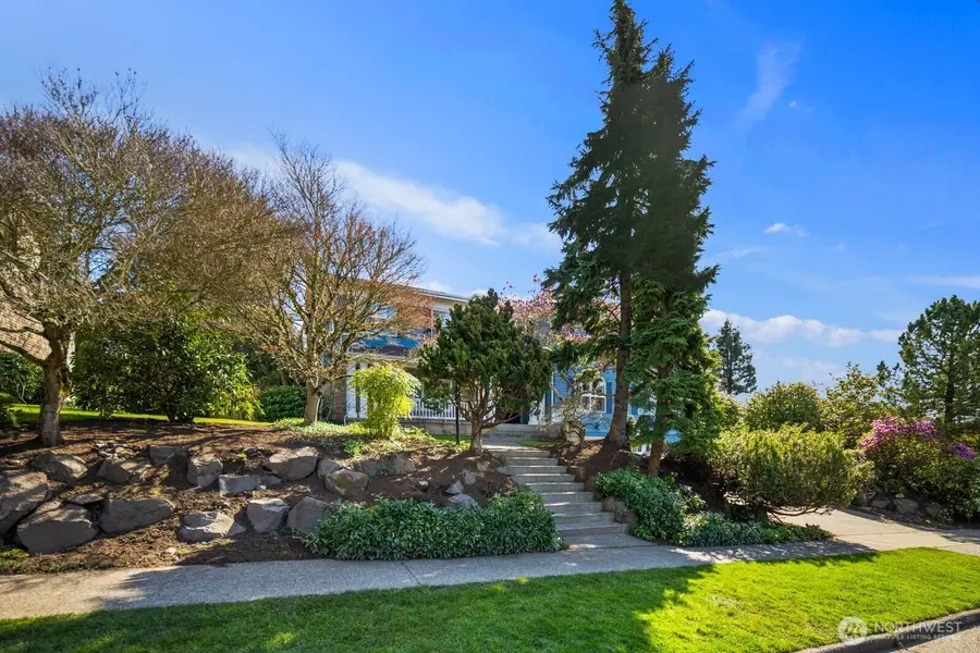 6030 Ann Arbor Avenue Ne, Seattle, WA 98115 - #3