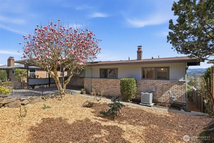 11038 Auburn Avenue S, Seattle, WA 98178 - #2