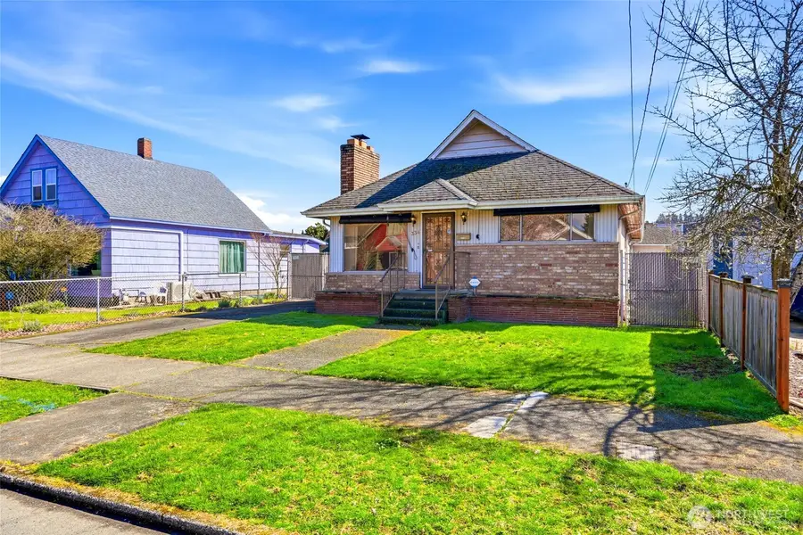 334 Wells Avenue N, Renton, WA 98056 - #3