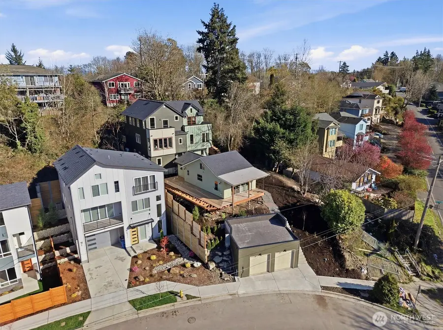 4584 22nd Avenue Sw, Seattle, WA 98106 - #2