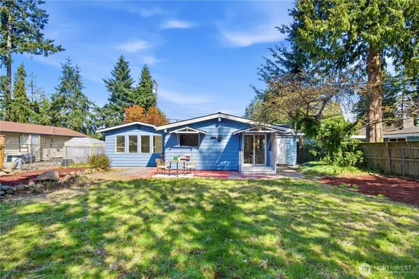 527 N 200th Street, Shoreline, WA 98133
