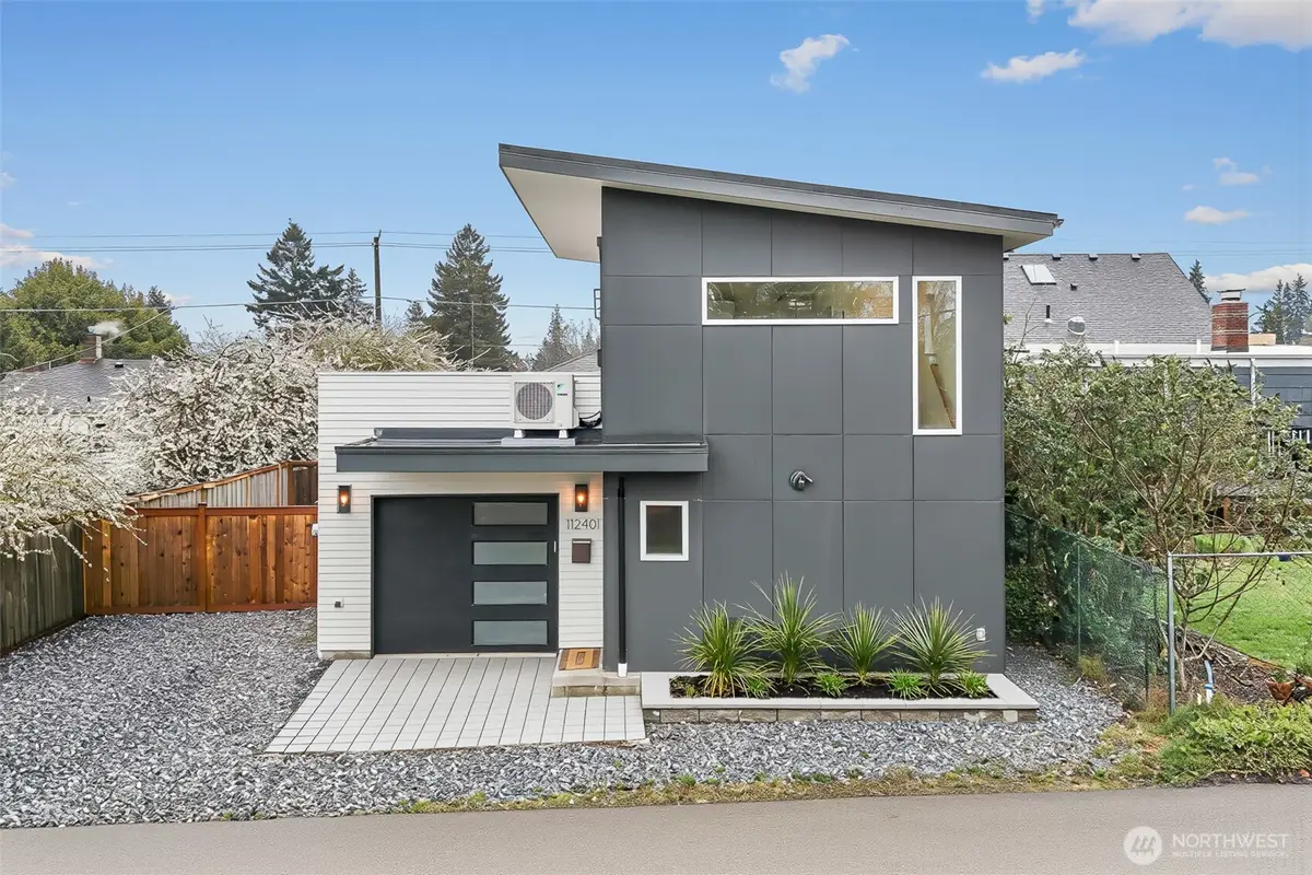 11242 Evanston Avenue N #B, Seattle, WA 98133 - #1