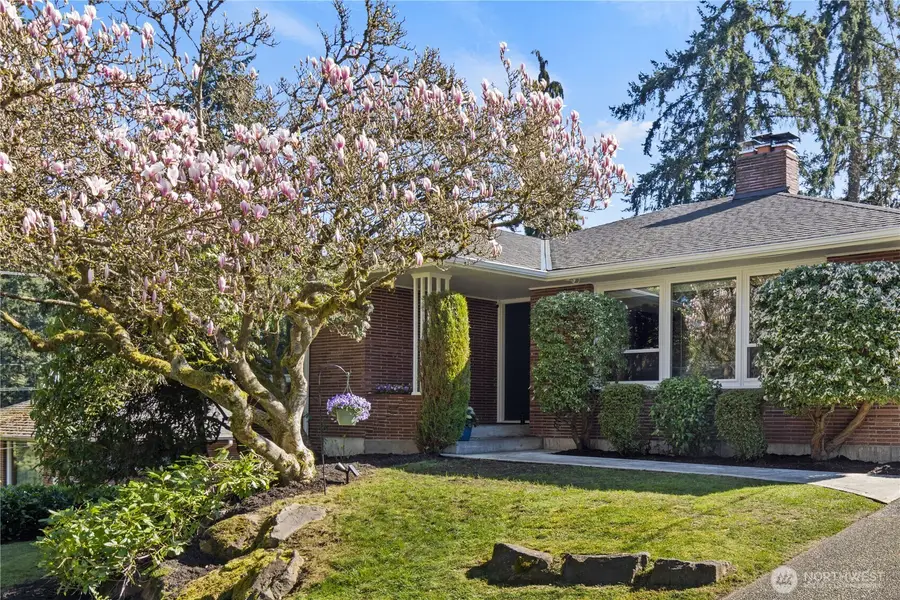 541 NE 130th Street, Seattle, WA 98125 - #2