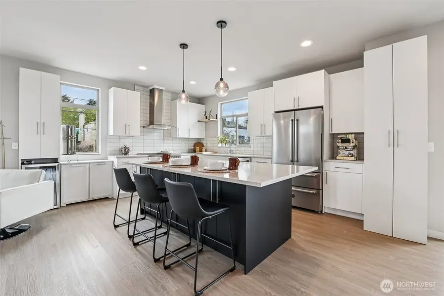 8410 17th Avenue Sw #3, Seattle, WA 98106 - #3