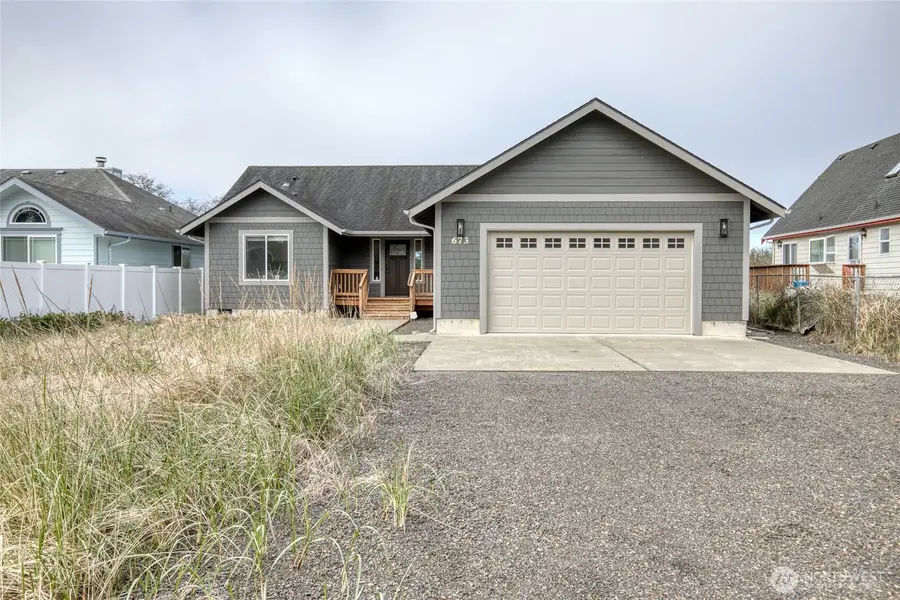 673 Island Circle Se, Ocean Shores, WA 98569 - #2