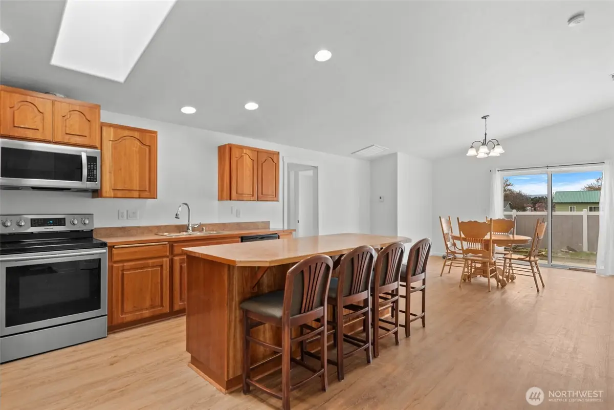 715 NE Hilltop Avenue, Quincy, WA 98848 - #1