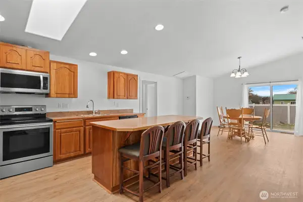 715 NE Hilltop Avenue, Quincy, WA 98848