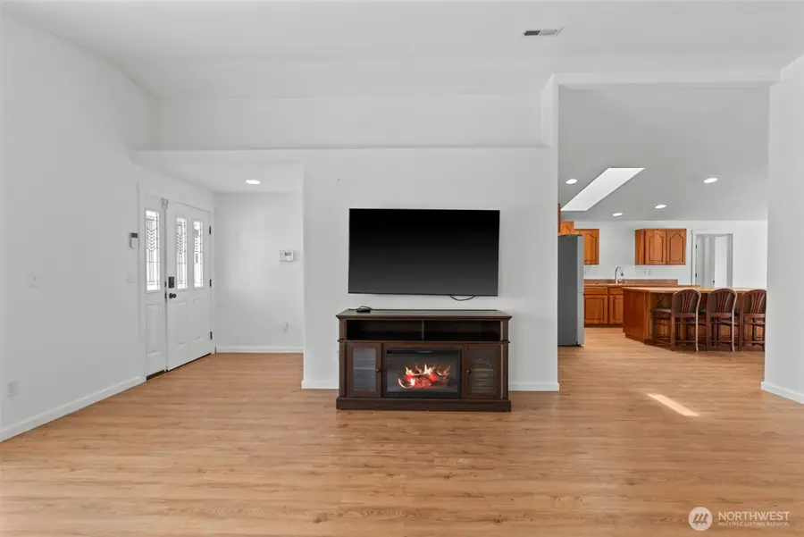 715 NE Hilltop Avenue, Quincy, WA 98848 - #3