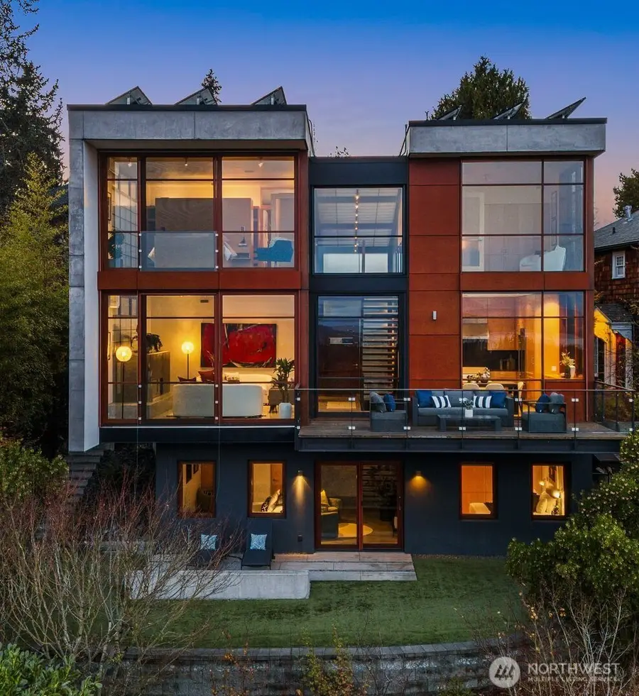 1527 E Howe Street, Seattle, WA 98112 - #2