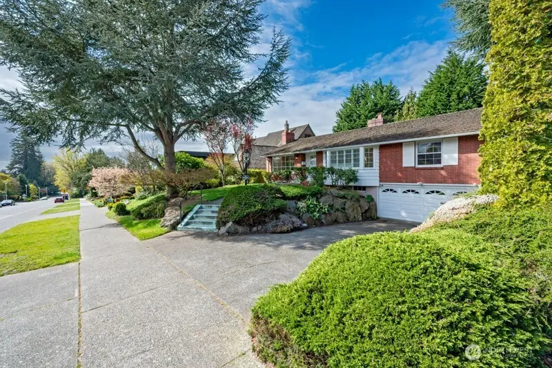 3227 Magnolia Boulevard W, Seattle, WA 98199 - #2