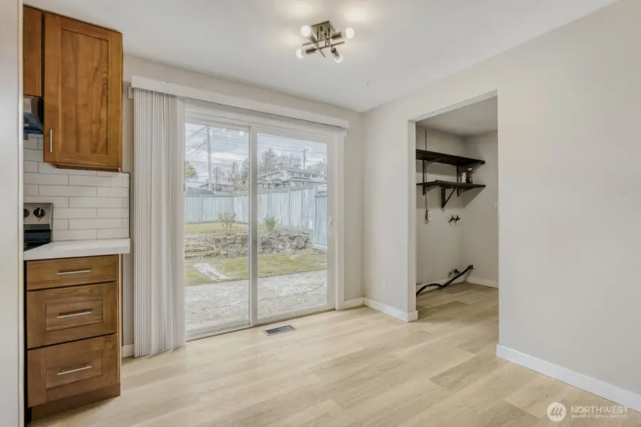 8001 36th Avenue S, Seattle, WA 98118 - #3