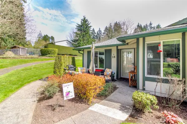 527 323rd Place #18B, Federal Way, WA 98003