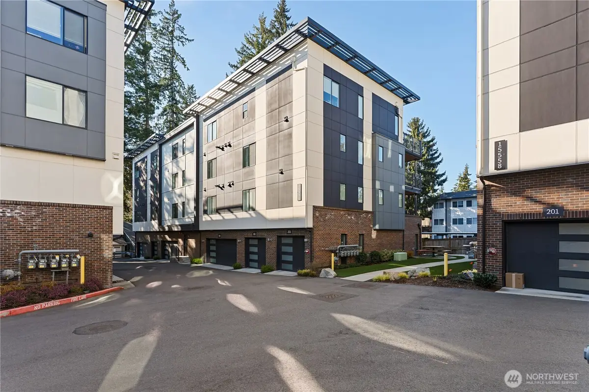 15538 NE 15th Place #301, Bellevue, WA 98007 - #1