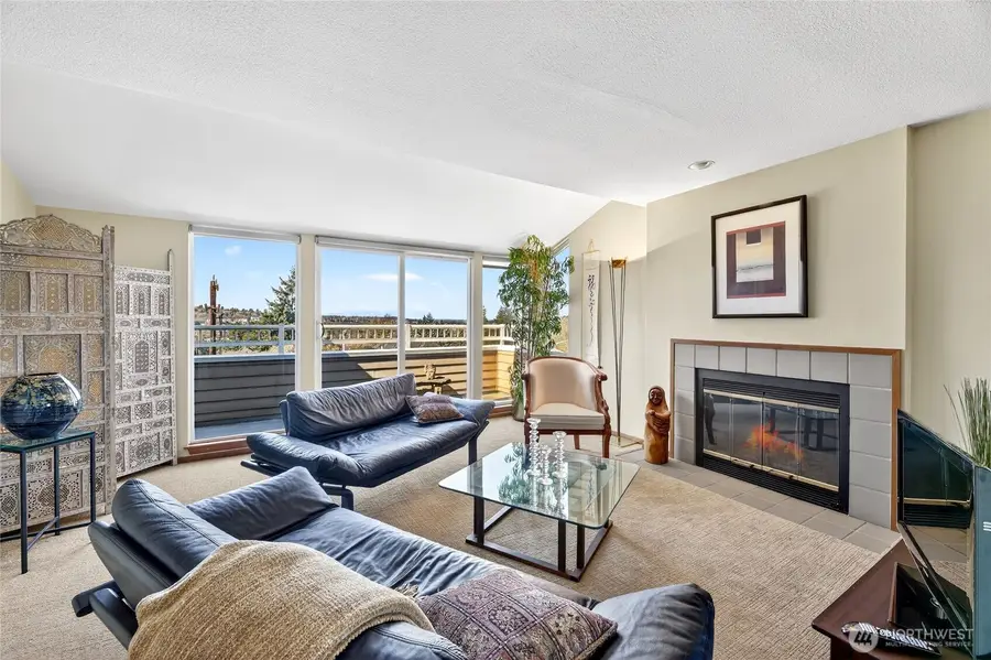 2350 10th Avenue E #201, Seattle, WA 98102 - #2