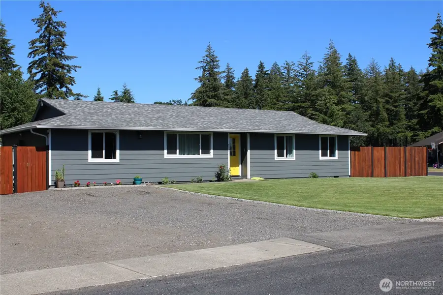 402 California Avenue N, Rainier, WA 98576 - #2