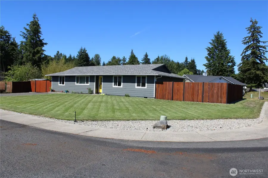 402 California Avenue N, Rainier, WA 98576 - #3
