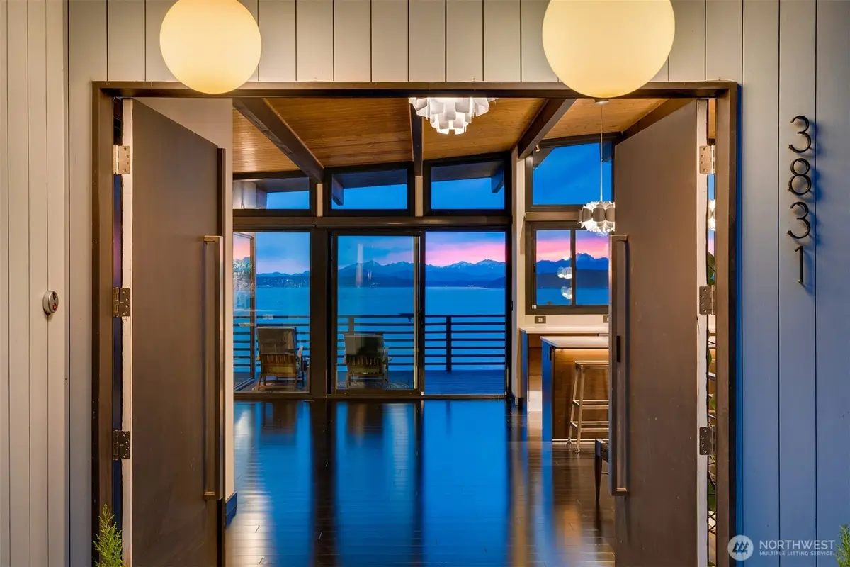 3831 58th Avenue Sw, Seattle, WA 98116 - #1