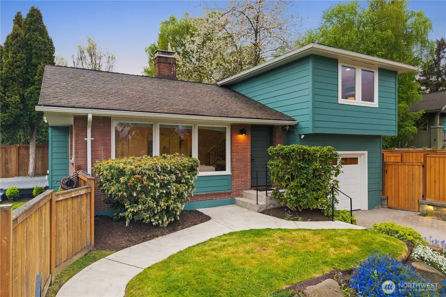 5501 37th Avenue Ne, Seattle, WA 98105 - #2