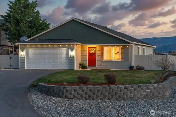3949 NE Vista Del Rey Drive, East Wenatchee, WA 98802