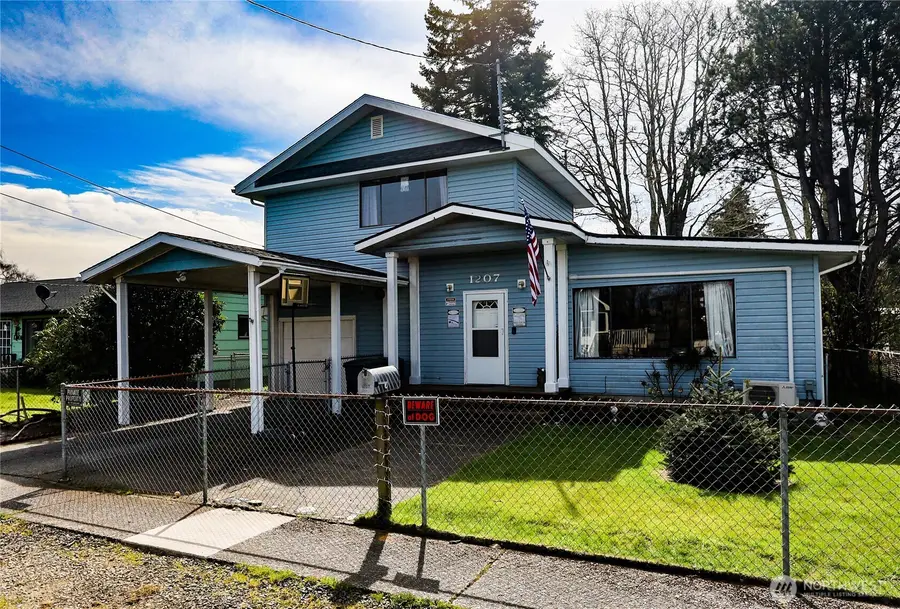 1207 W Perry Street, Aberdeen, WA 98520 - #2