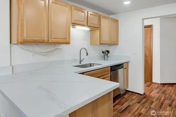 921 Pershing Ave #101, Bremerton, WA 98312