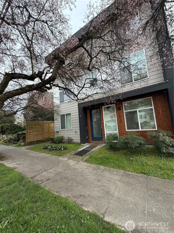 1017 NE 55th Street, Seattle, WA 98105