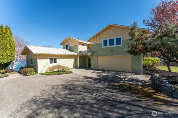 1606 S Lakeshore Road, Chelan, WA 98816