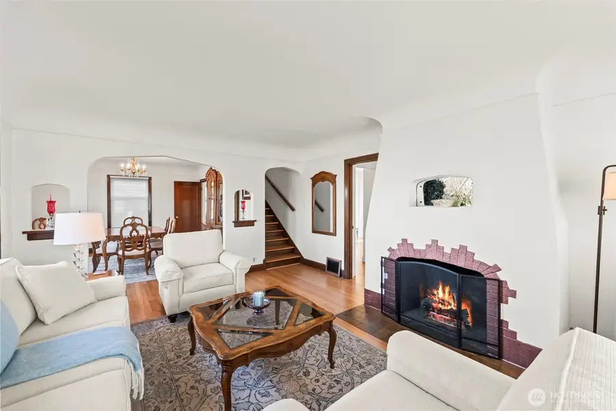 327 5th Street Sw, Puyallup, WA 98371 - #3