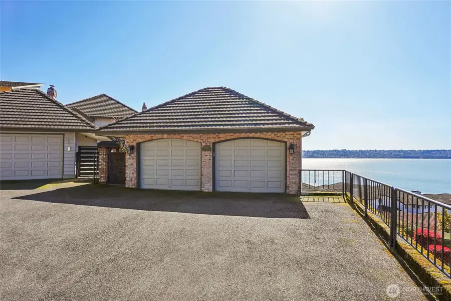 6412 E Side Drive Ne, Tacoma, WA 98422 - #3