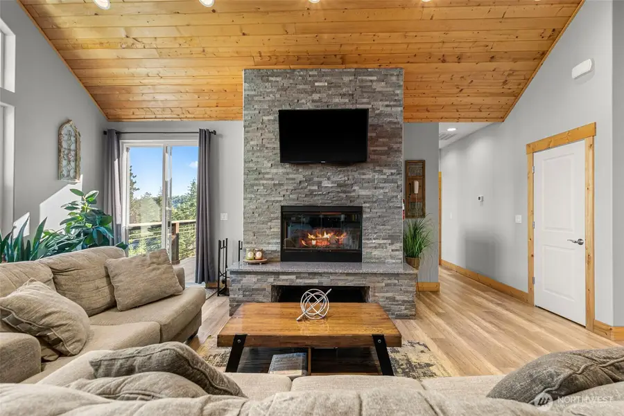 6827 Forest Ridge Drive, Wenatchee, WA 98801 - #3