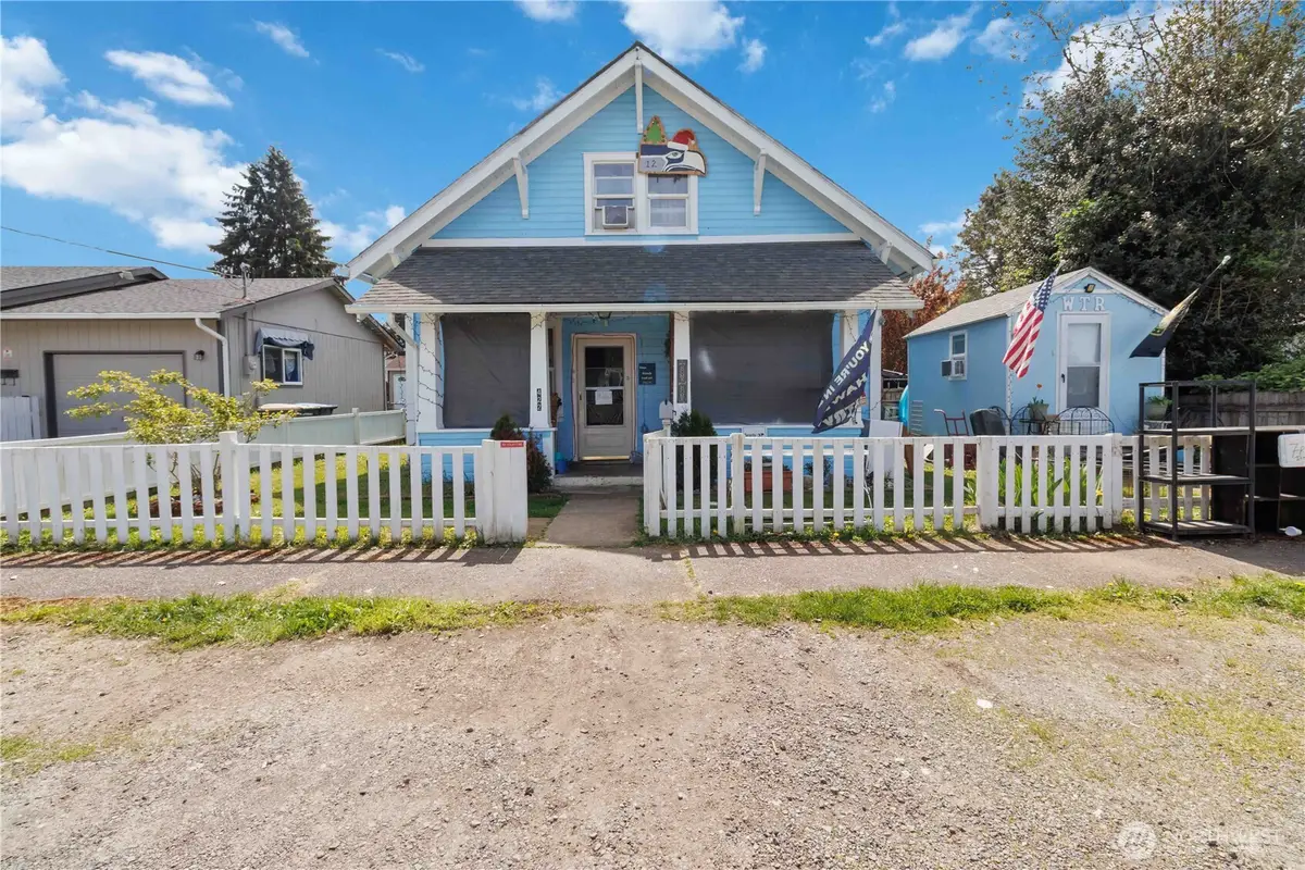 422 Madison Street, Centralia, WA 98531 - #1