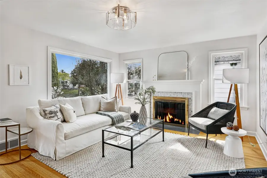 7525 17th Avenue Nw, Seattle, WA 98117 - #2