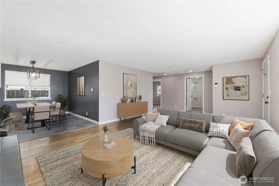 672 SE 4th Avenue, Oak Harbor, WA 98277 - #2