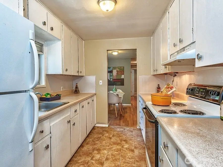 22910 Edmonds Way, Edmonds, WA 98020 - #3