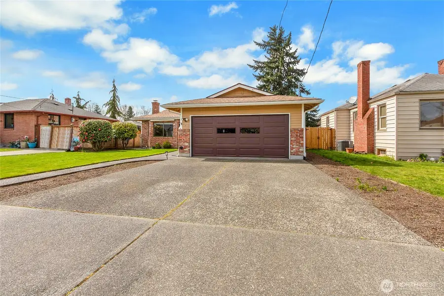 314 Alder Avenue, Sumner, WA 98390 - #3