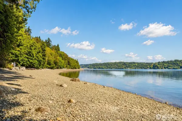 12421 6th Avenue Nw, Gig Harbor, WA 98332