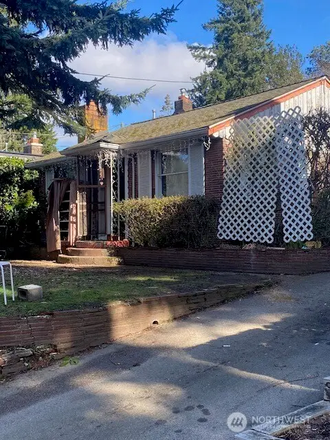 14022 Roslyn Place N, Seattle, WA 98133 - #2