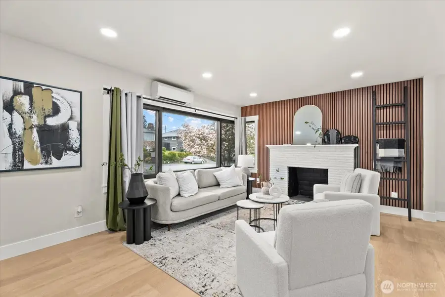 6014 31st Avenue S, Seattle, WA 98108 - #3