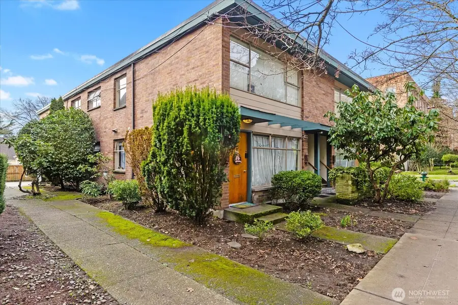 4912 Evanston Avenue N, Seattle, WA 98103 - #3