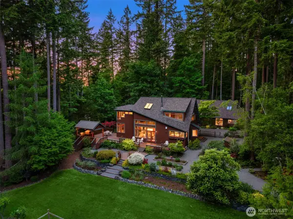 6900 NE Dolphin Drive, Bainbridge Island, WA 98110